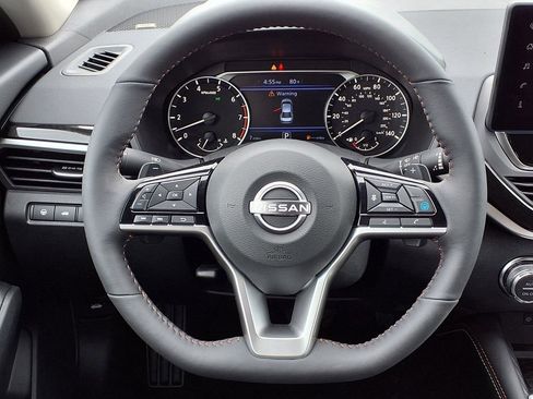New 2026 Nissan Altima 2.5 SR w/ SR Premium Package FWD image 17