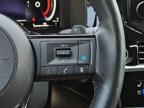 Certified 2023 Nissan Pathfinder Platinum AWD/4WD image 22