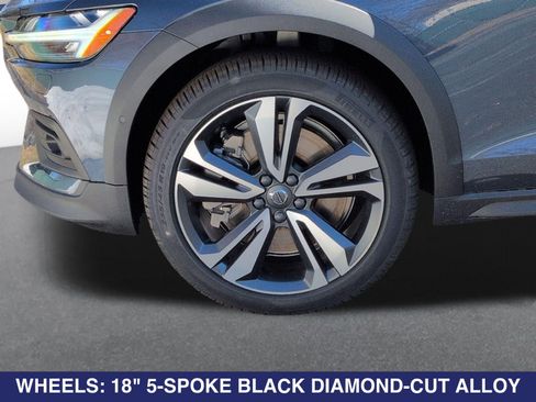 New 2026 Volvo V60 B5 Cross Country Plus w/ Protection Package Premier AWD/4WD image 28