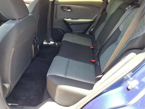 Used 2023 Nissan Rogue SV FWD image 12