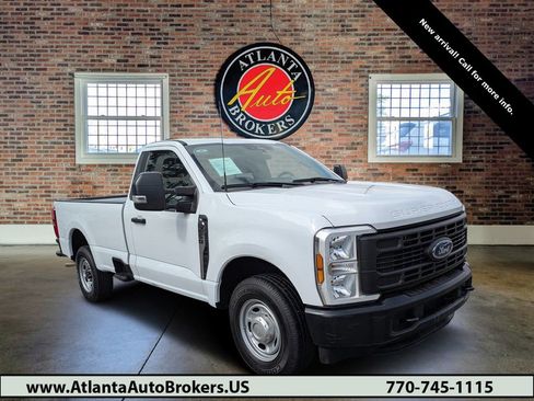 Used 2024 Ford F250 XL RWD image 1