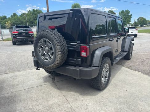 Used 2015 Jeep Wrangler Unlimited Rubicon w/ Connectivity Group AWD/4WD image 6