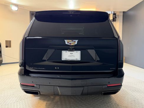 Certified 2025 Cadillac Escalade Sport Platinum w/ LPO, ONYX Package AWD/4WD image 8