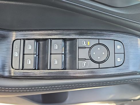 New 2026 Nissan Rogue SV FWD image 28