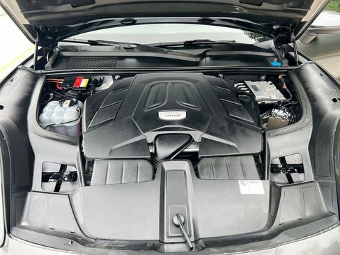 Used 2020 Porsche Cayenne Base image 10