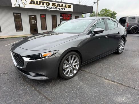 Used 2023 MAZDA MAZDA3 s FWD image 2