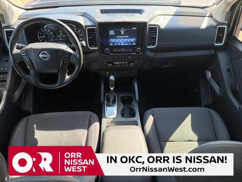 Used 2024 Nissan Frontier SV w/ SV Convenience Package image 18