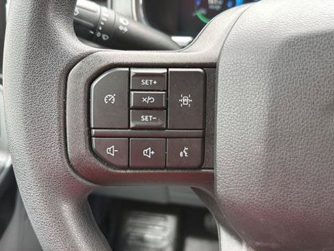 Used 2022 Ford F150 Lightning Pro AWD/4WD image 41