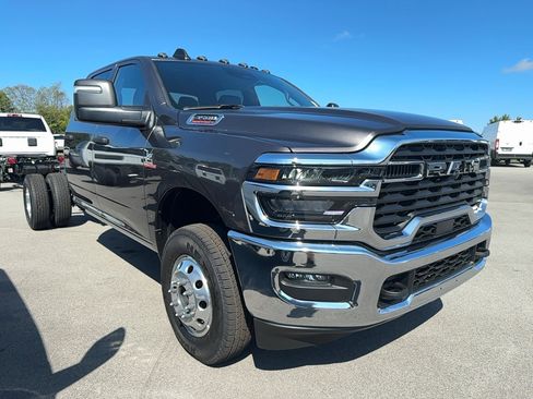 New 2026 RAM 3500 Tradesman w/ Chrome Appearance Group image 2
