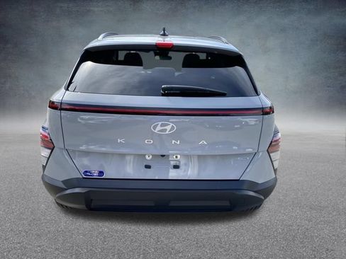 Used 2025 Hyundai Kona SEL AWD/4WD image 6