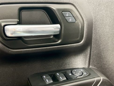 Used 2024 Chevrolet Silverado 1500 Custom image 15