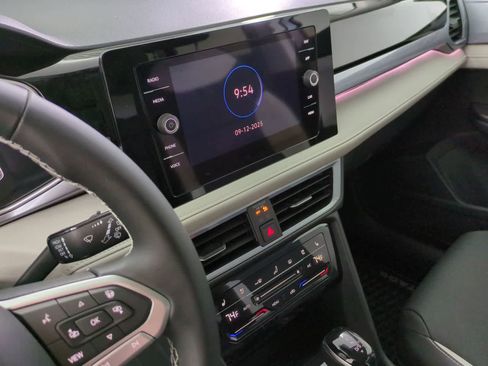 New 2025 Volkswagen Taos SEL image 29