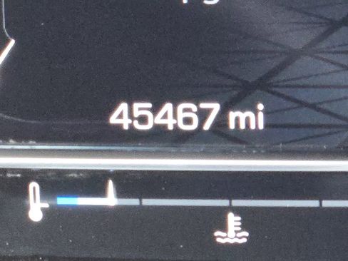 Used 2024 GMC Sierra 1500 AT4 w/ AT4 Premium Package image 6