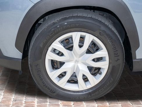 Used 2023 Toyota Corolla Cross L image 37