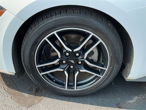 Used 2022 Ford Mustang Premium image 9