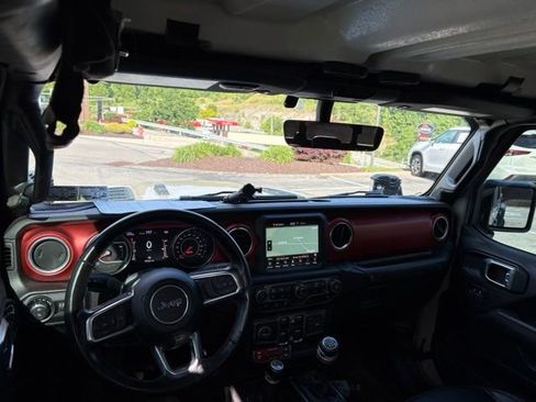 Used 2022 Jeep Gladiator Rubicon w/ LED Lighting Group AWD/4WD image 14