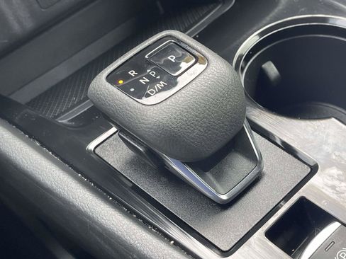 Used 2023 Nissan Rogue SV FWD image 30