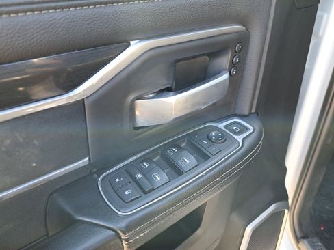 Used 2021 RAM 2500 Laramie w/ Night Edition image 17