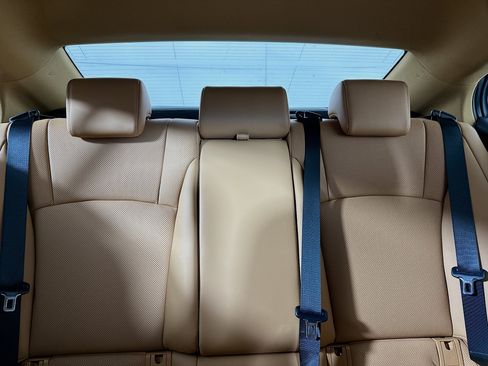 Used 2024 Lexus ES 350 w/ Premium Package image 30