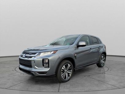 New 2025 Mitsubishi Outlander Sport ES