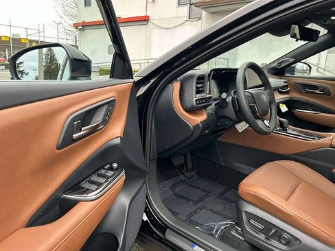 New 2026 Toyota Crown Signia image 9