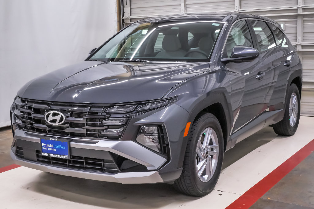 Certified 2026 Hyundai Tucson SE FWD image 1