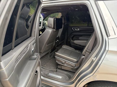 Used 2021 GMC Yukon SLT w/ SLT Premium Package RWD image 10
