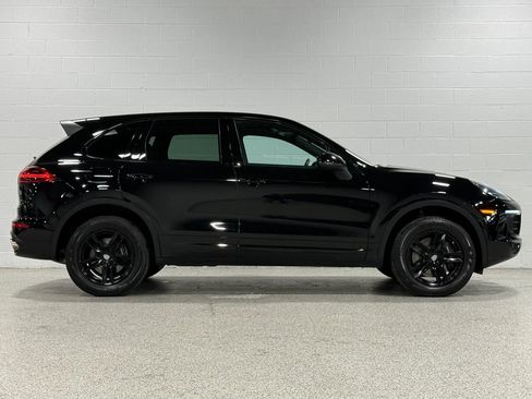 Used 2016 Porsche Cayenne AWD/4WD image 5