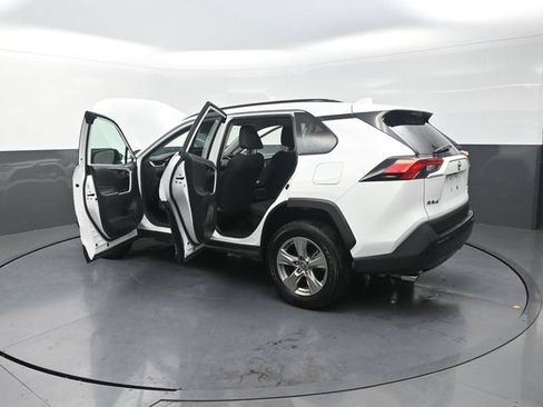 Used 2025 Toyota RAV4 LE AWD/4WD image 43