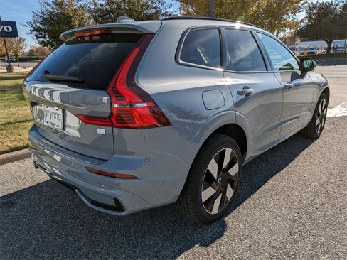 New 2024 Volvo XC60 T8 Plus w/ Protection Package Premier image 4