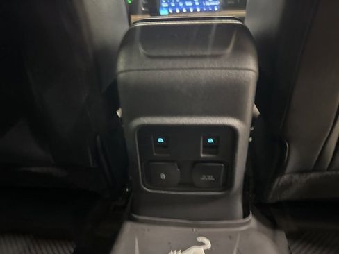 Used 2022 Ford Bronco Wildtrak image 14