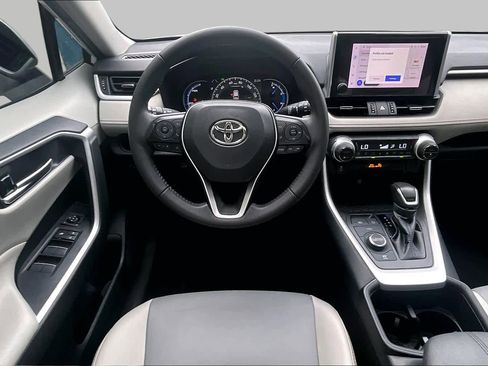 Certified 2023 Toyota RAV4 XLE Premium AWD/4WD image 6