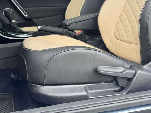 Used 2019 Volkswagen Beetle 2.0T Final Edition SEL image 8