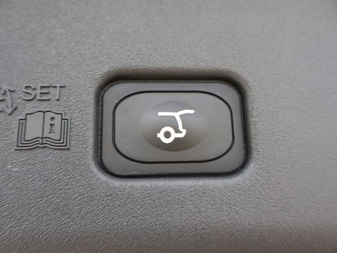 Used 2024 Lincoln Nautilus Reserve w/ Equipment Group 202A image 30