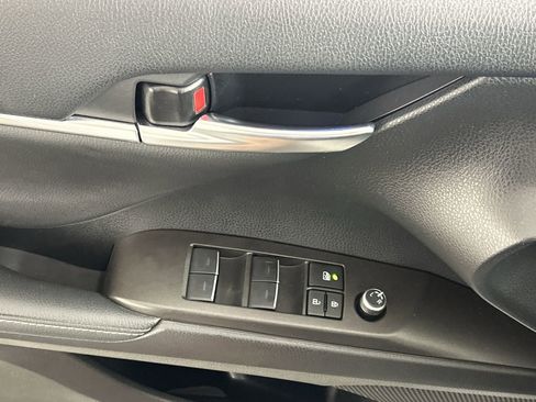 Used 2024 Toyota Camry XSE w/ Navigation Package image 19