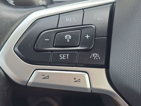 Used 2024 Volkswagen Jetta SE image 24