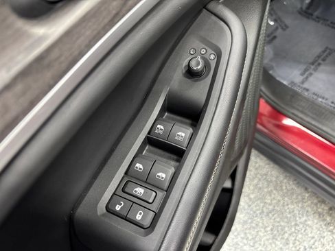 Used 2023 Jeep Grand Cherokee Limited w/ Trailer Tow Prep Group (B) AWD/4WD image 43