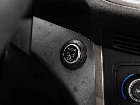 Used 2019 Ford Escape SE image 20