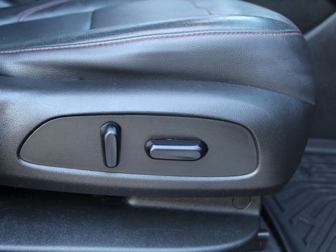 Used 2020 Chevrolet Blazer RS image 15