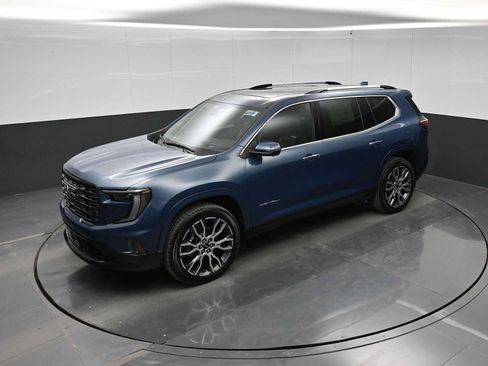 New 2026 GMC Acadia Denali Ultimate w/ LPO, Floor Liner Package AWD/4WD image 28