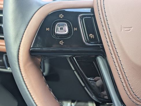 New 2026 Lincoln Aviator Reserve image 25