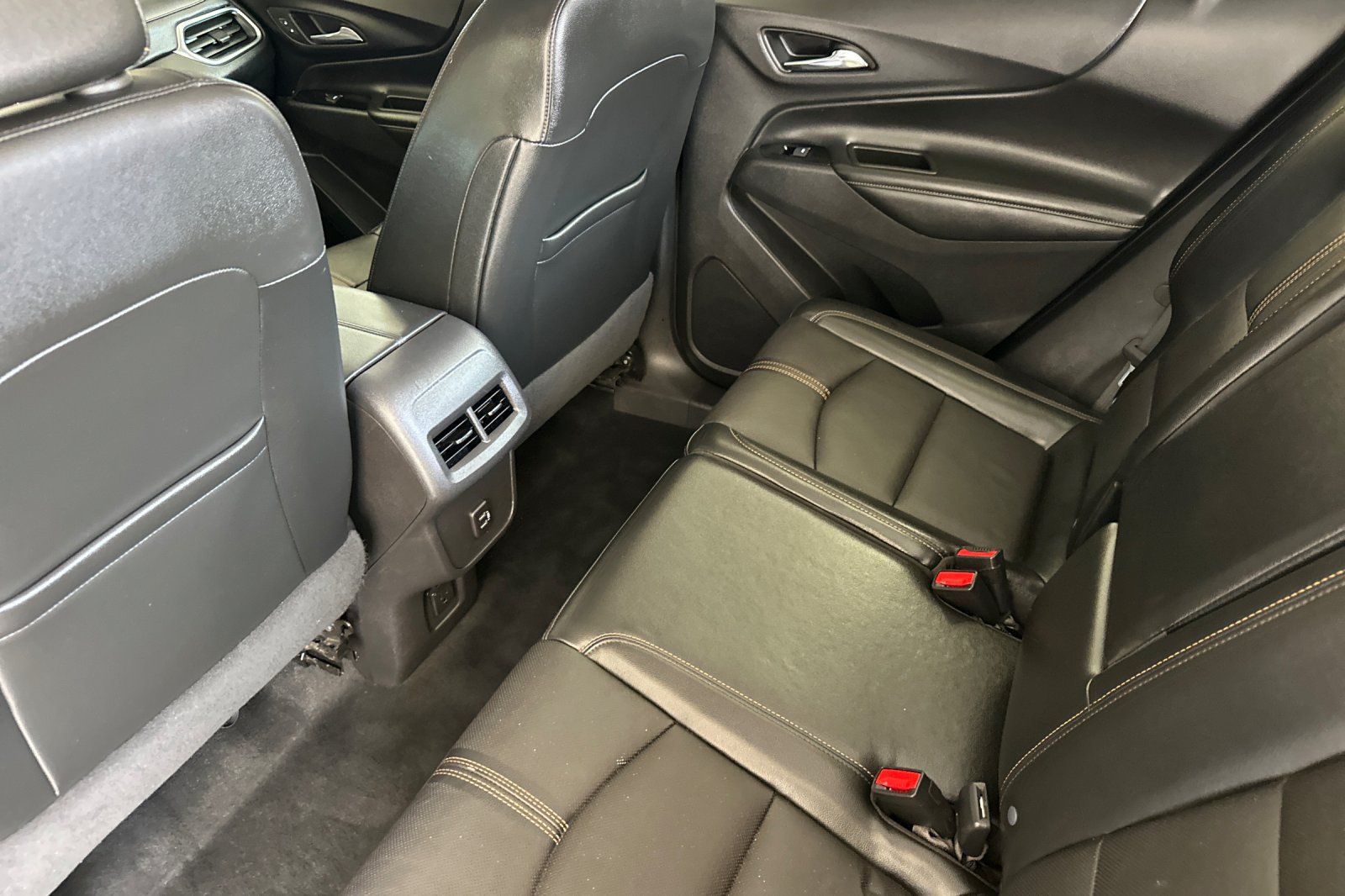 Used 2023 Chevrolet Equinox Premier AWD/4WD image 13