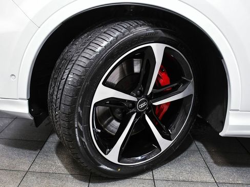 Used 2023 Audi SQ7 Prestige image 8