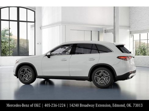 Used 2026 Mercedes-Benz GLC 300 4MATIC image 32