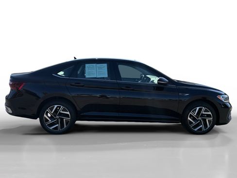Certified 2023 Volkswagen Jetta SEL FWD image 6