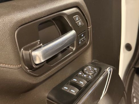 Used 2023 GMC Sierra 2500 AT4 AWD/4WD image 15