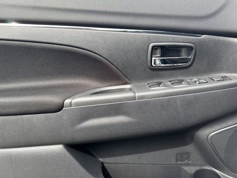 New 2026 Mitsubishi Outlander Sport LE AWD/4WD image 11