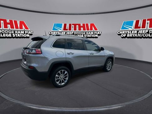 Used 2019 Jeep Cherokee Latitude Plus FWD image 8
