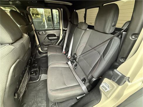 Used 2020 Jeep Gladiator Rubicon w/ Trailer Tow Package image 19