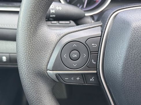 Used 2022 Toyota Camry LE image 24